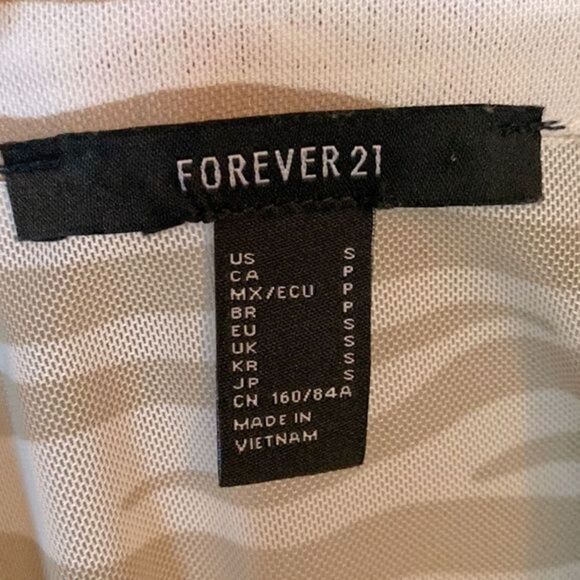 Sheer‎ Mesh Tiger Print Long Sleeve Button Down - Picture 3 of 3